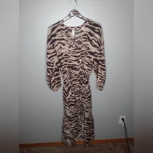 H&M Women Animal Print Midi Maxi Dress Medium Zebra Balloon Sleeve Brown V